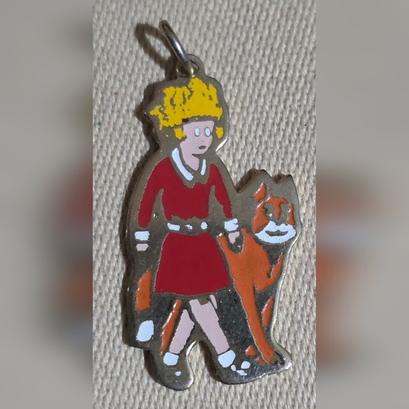 NY news Jewelry - 1974 Little orphan annie pendant NY news Inc